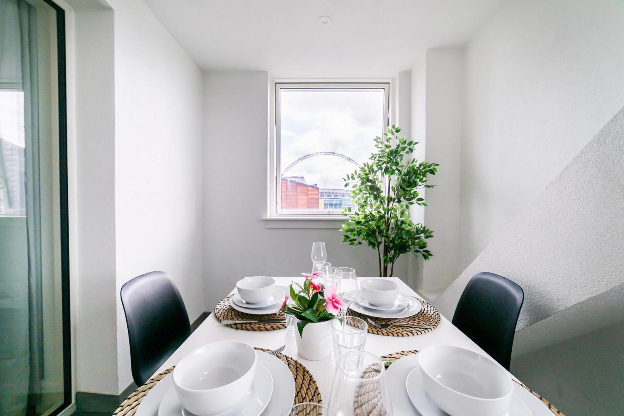 Stylish Retreats On Olympic Way Daire Londra Dış mekan fotoğraf